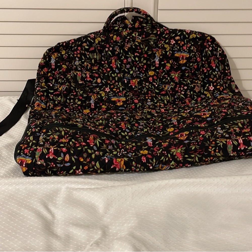 VERA BRADLEY Garment Bag In Excellent Preowned Condition - Picture 2 of 4